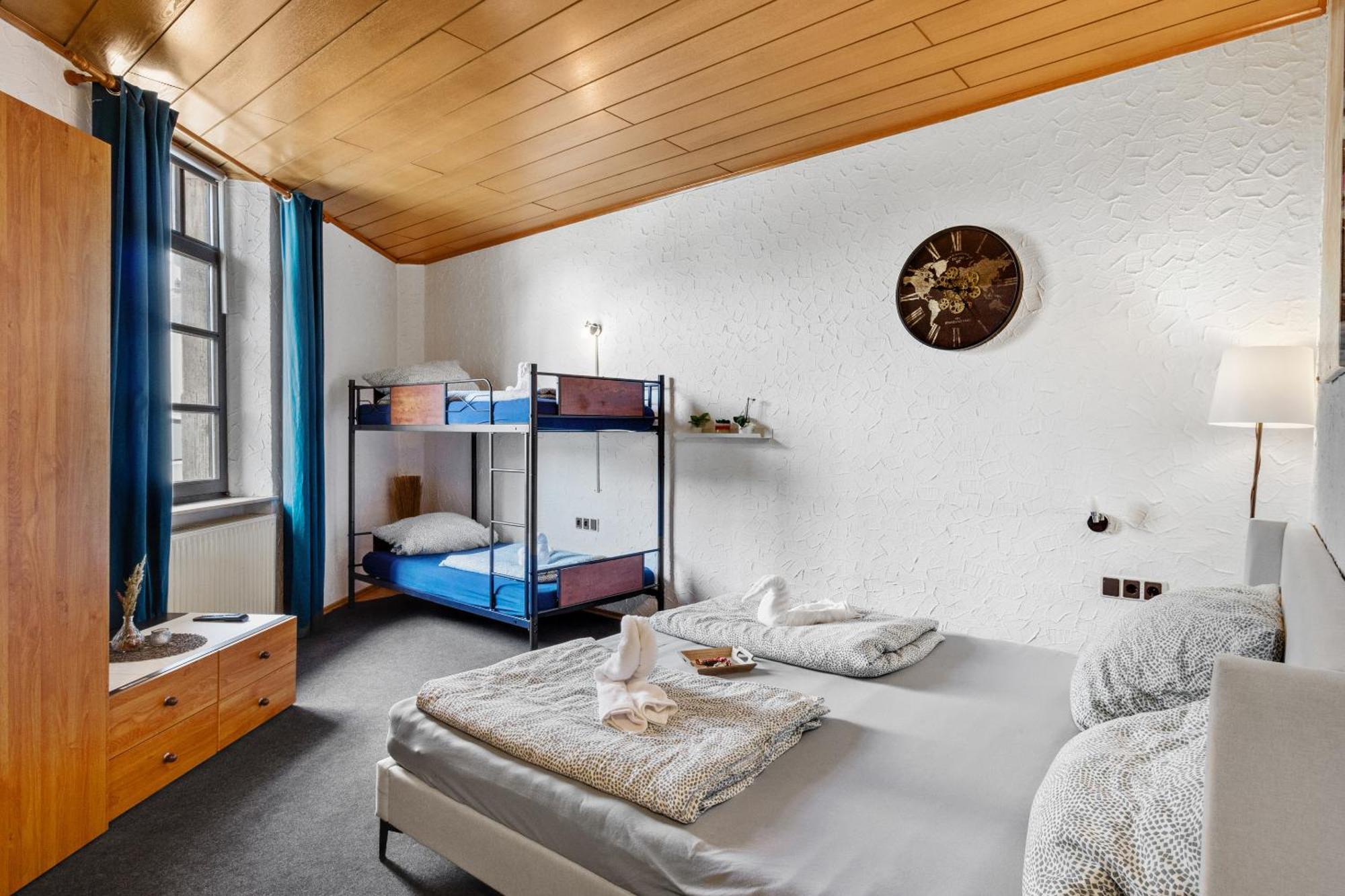Family And Friends Hotel